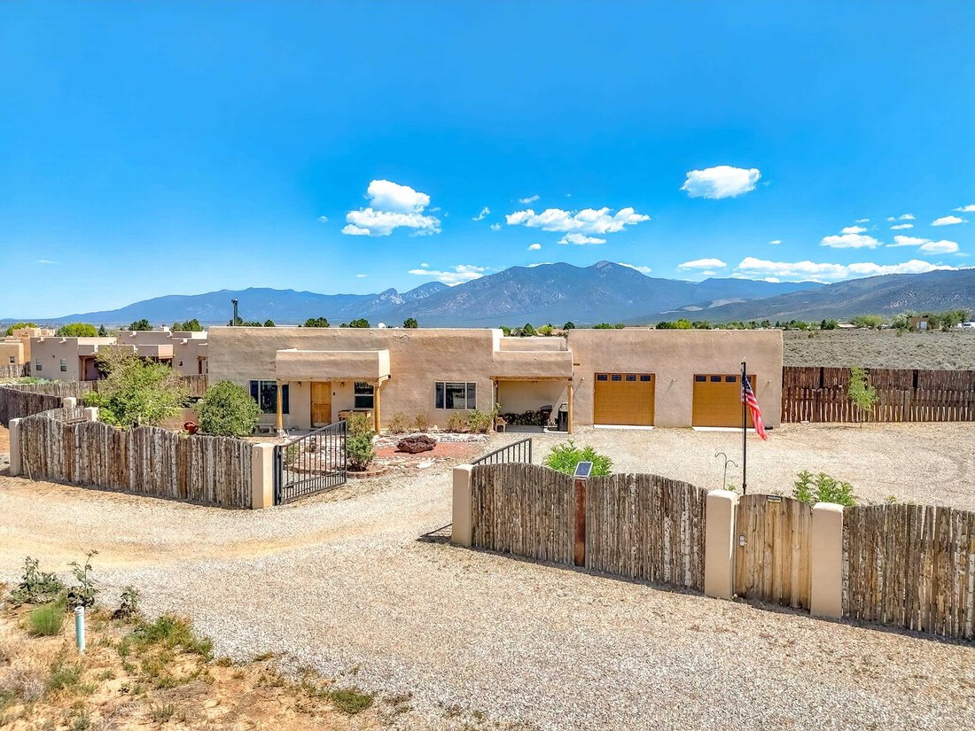 Casa a Taos, Nuovo Messico, Stati Uniti 3 - 18888327
