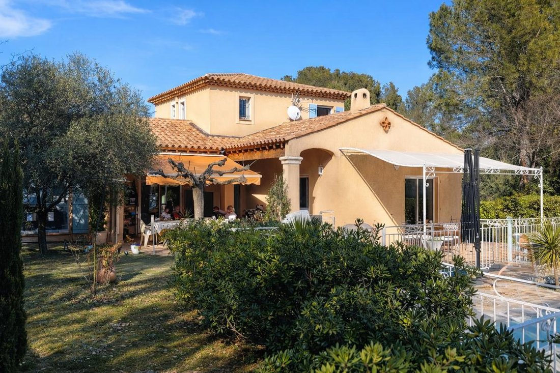Villa in Est, Lorgues, France 2 - 18882977