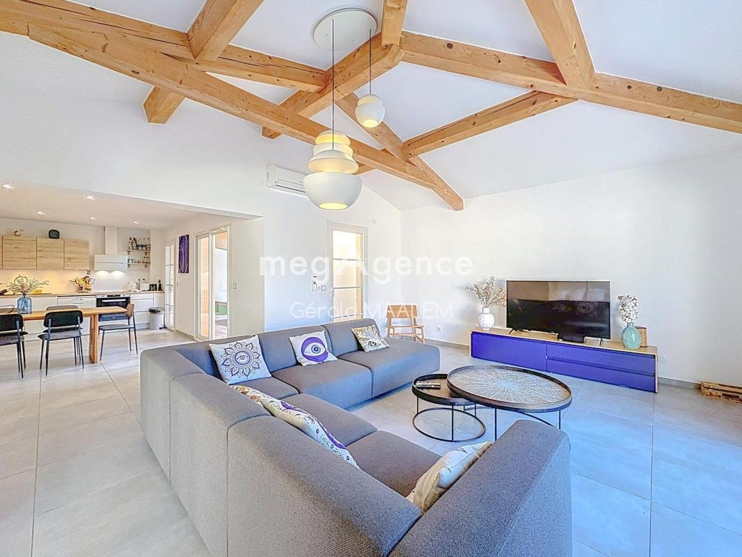Villa in Grimaud, Provence-Alpes-Côte d'Azur, France 2 - 18885722