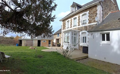 House in Le Vivier-sur-Mer, Brittany, France 1