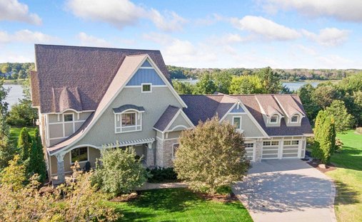 House in Chaska, Minnesota, United States 1