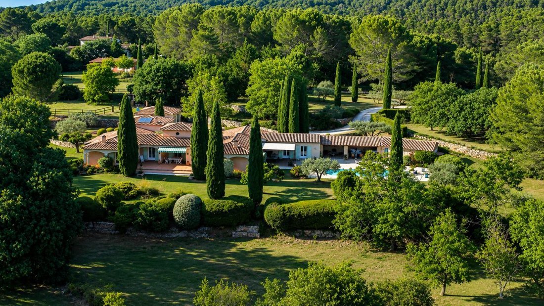 House in Salernes, Provence-Alpes-Côte d'Azur, France 2 - 18880613