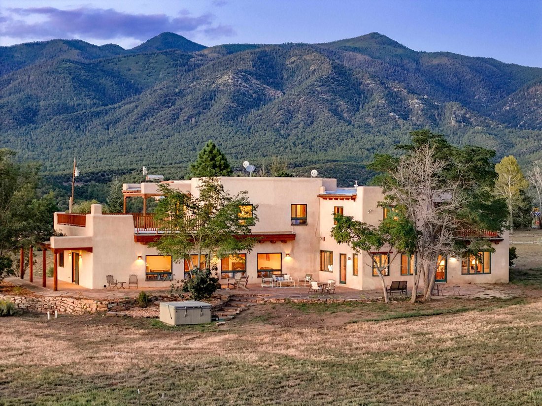 House in Arroyo Seco, New Mexico, United States 1 - 18888125