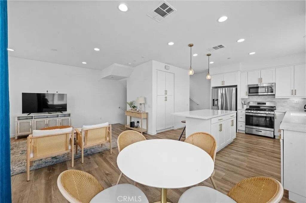 Appartement à Costa Mesa, Californie, États-Unis 4 - 18879332