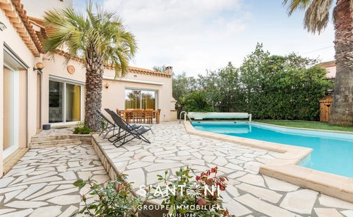 House in Cooperative, Agde, France 1