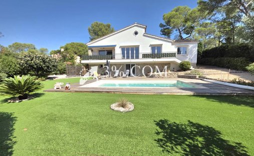 Villa à Boulouris, Saint-Raphaël, France 1