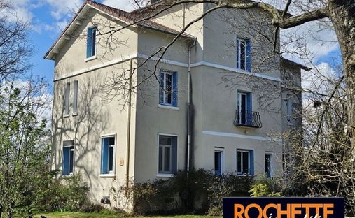 Casa a Montrond-les-Bains, Auvergne-Rodano-Alpi, Francia 1