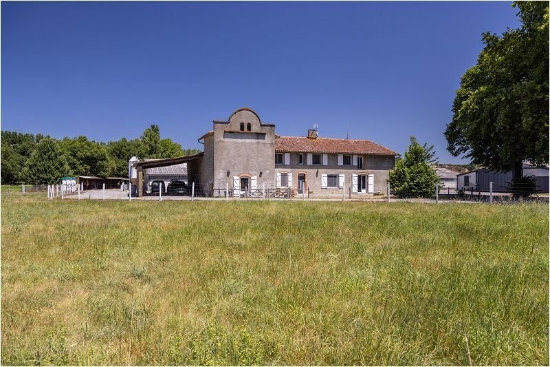 Villa in Carbonne, Occitania, France 2 - 18880936