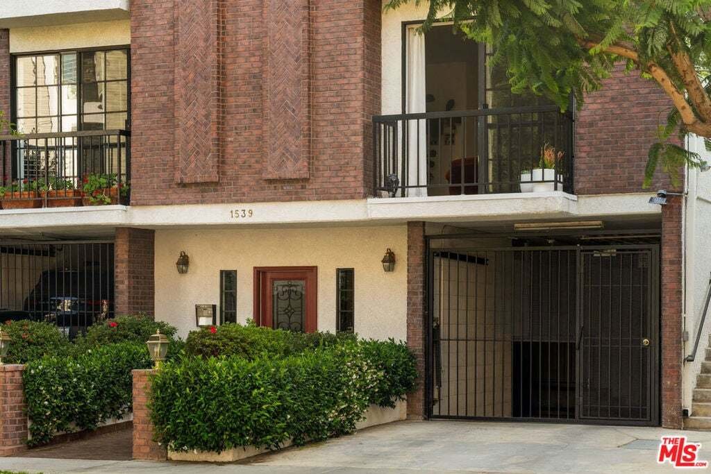 Condo in Los Angeles, California, United States 4 - 18889471