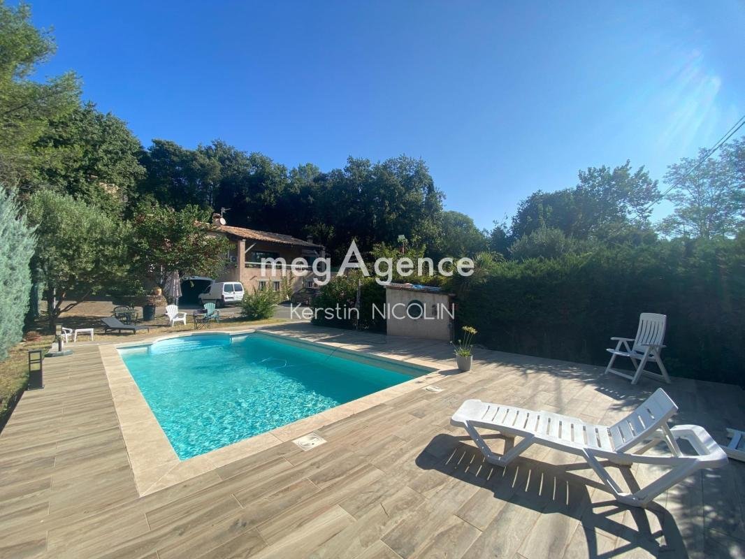 Casa a Flassans-sur-Issole, Provenza-Alpi-Costa Azzurra, Francia 1 - 18884041
