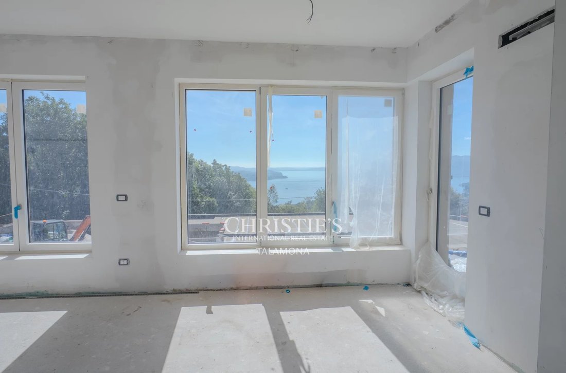 Apartment in Arizzano, Piedmont, Italy 1 - 17728038