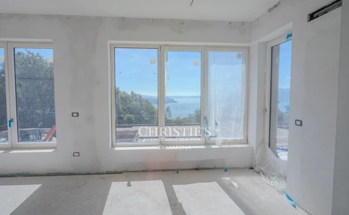 Apartment in Arizzano, Piedmont, Italy 1