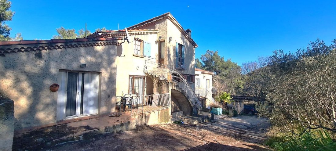 Casa a Cuges-les-Pins, Provenza-Alpi-Costa Azzurra, Francia 1 - 18880654