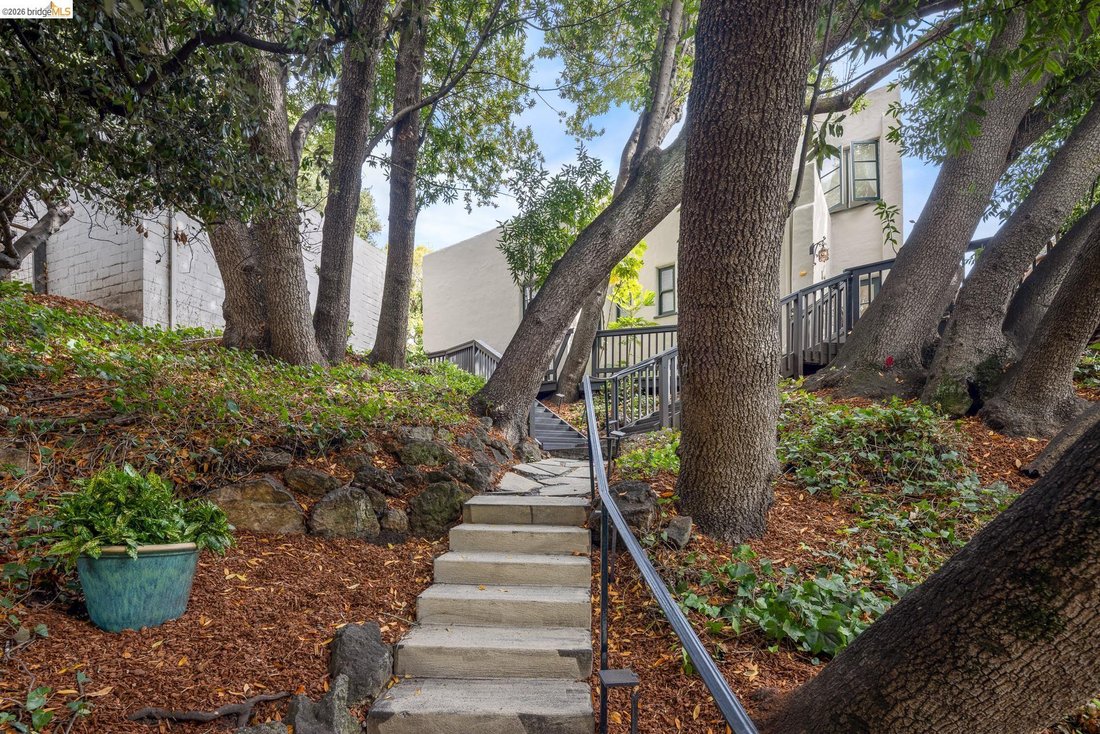 House in Berkeley, California, United States 4 - 18889234