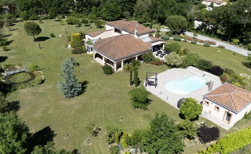 Maison à Centre Ville, Lavaur, France 1