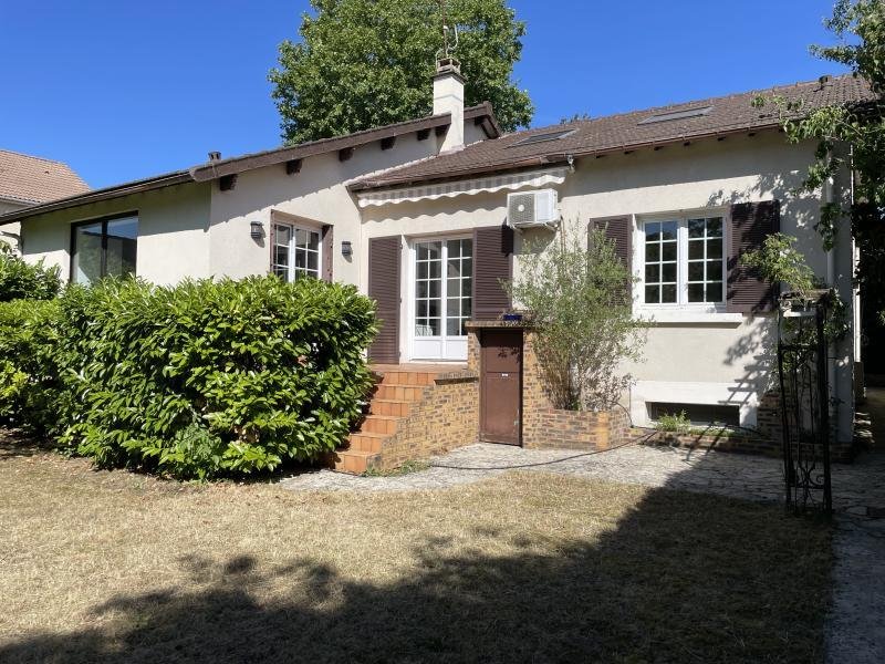 Casa en Montesson, Isla de Francia, Francia 1 - 18884520