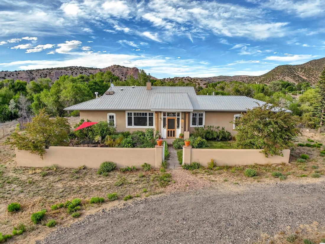 House in Dixon, New Mexico, United States 3 - 18888251