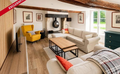 Casa de Campo en Saint-Martin-du-Fouilloux, Países del Loira, Francia 1