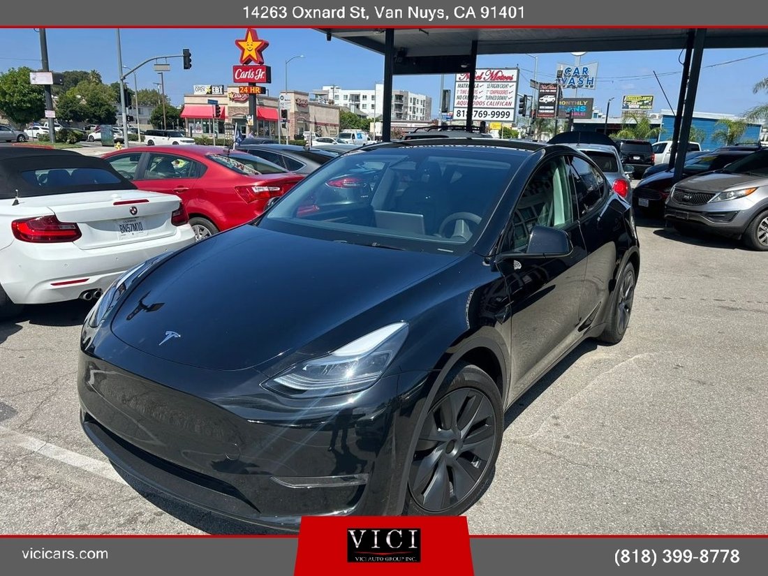 Suv in Van Nuys, CA, United States 2 - 18891953