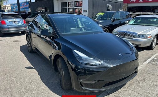 2024 Tesla Model Y Long Range Sport Utility 4D in Van nuys, CA, United States 1