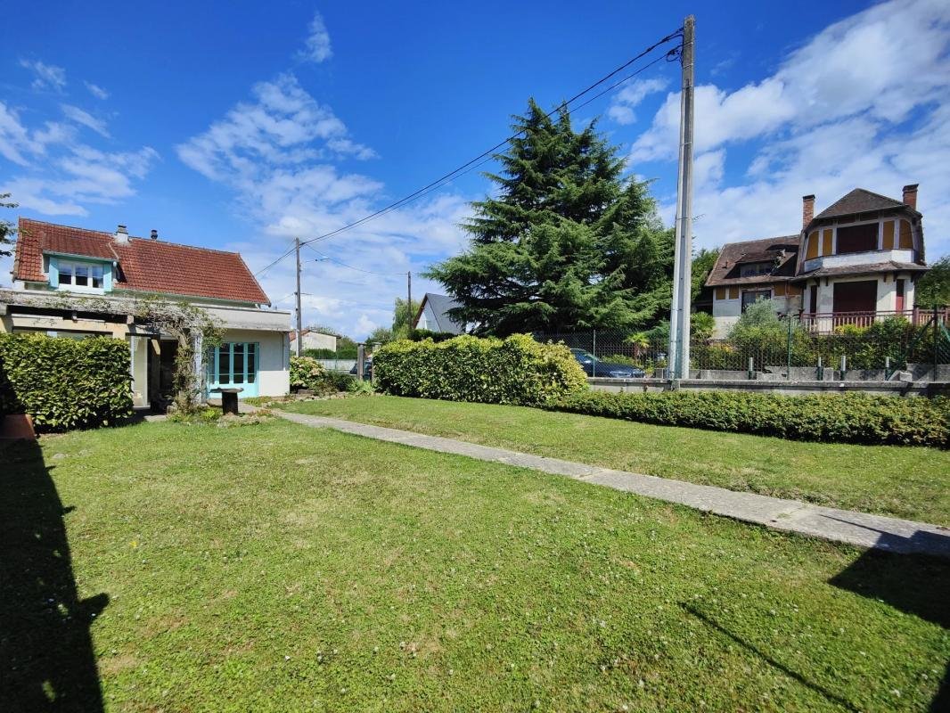 House in Les Clayes-sous-Bois, Ile-de-France, France 2 - 18883326