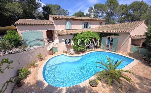 Villa in Valescure-Vaulongue-Clair Bois-Vallon Suveret, Saint-Raphaël, France 1