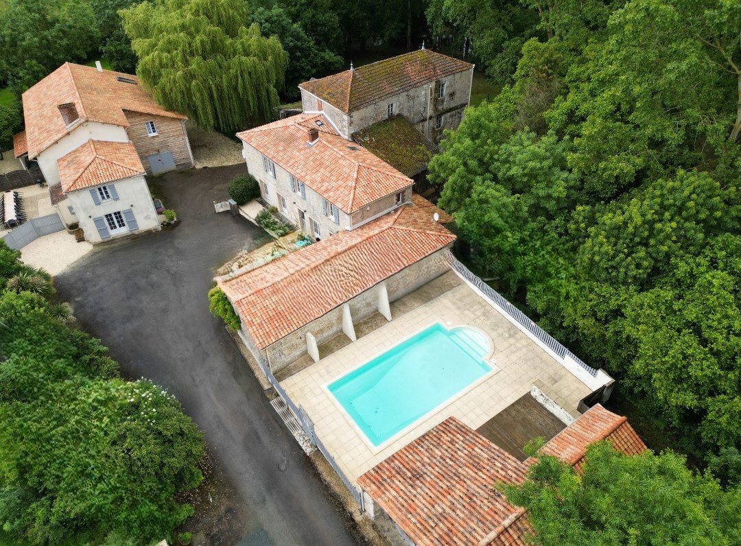 Maison à Mareuil-sur-Lay-Dissais, Pays de la Loire, France 1 - 18883675