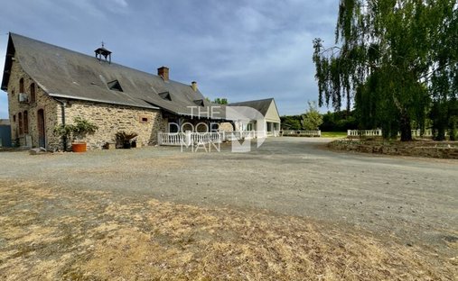 Casa a Bazougers, Paesi della Loira, Francia 1