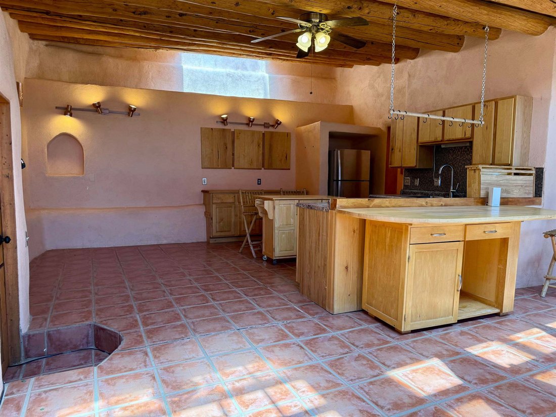 House in El Prado, New Mexico, United States 3 - 18888105