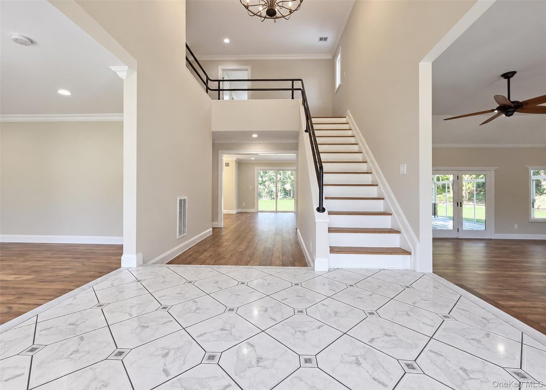 House in Manorville, New York, United States 4 - 18887140