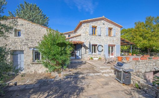 Casa di campagna a Les Vans, Auvergne-Rodano-Alpi, Francia 1