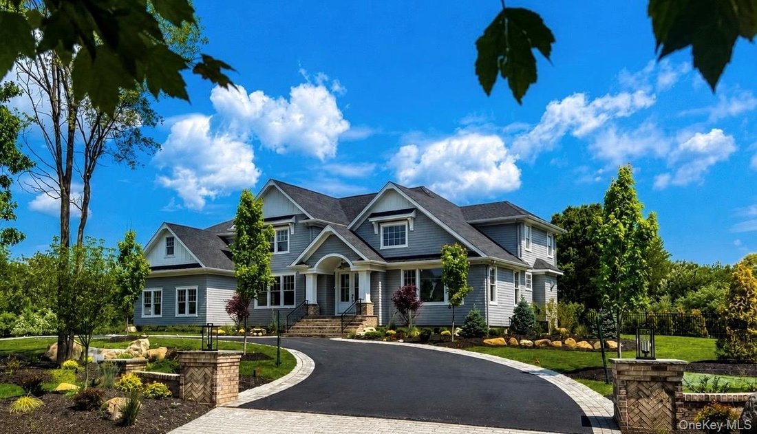 House in Yaphank, New York, United States 1 - 18888974