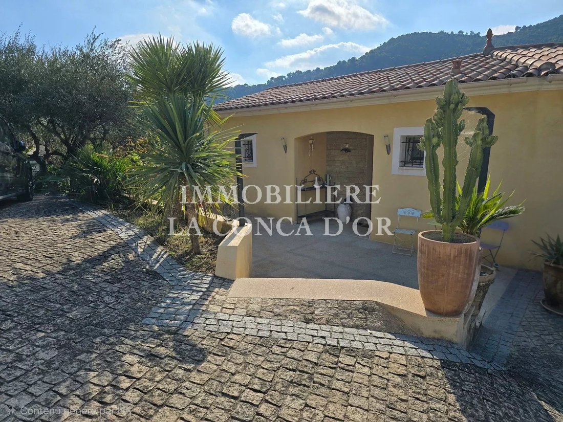 Villa in Tourrette-Levens, Provence-Alpes-Côte d'Azur, France 2 - 18891253