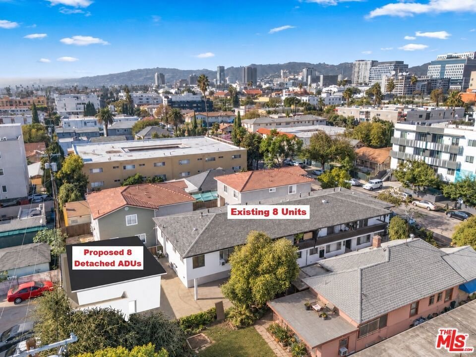 Los Angeles, California, United States 3 - 18889492