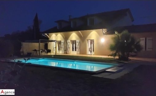 Maison à Centre Ville, Langon, France 1