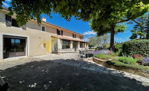 House in Roaix, Provence-Alpes-Côte d'Azur, France 1