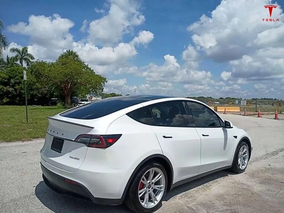 Suv in West Palm Beach, FL, United States 4 - 18195062