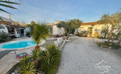 Villa in Cooperative, Agde, France 1