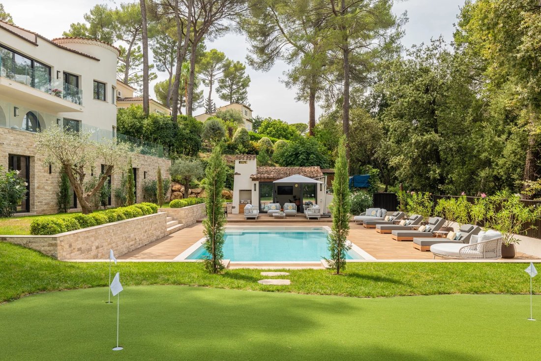 Villa in Mougins, Provence-Alpes-Côte d'Azur, France 2 - 18879620