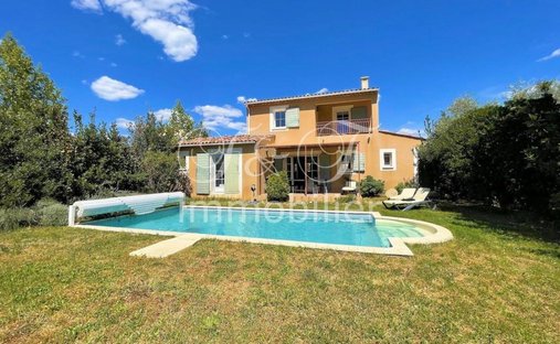 Villa en Saint-Saturnin-lès-Apt, Provenza-Alpes-Costa Azul, Francia 1
