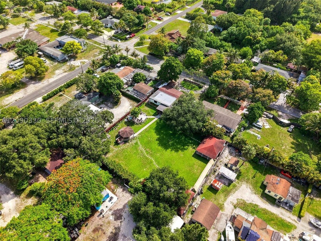 Haus in Miami Gardens, Florida, Vereinigte Staaten 1 - 18889403