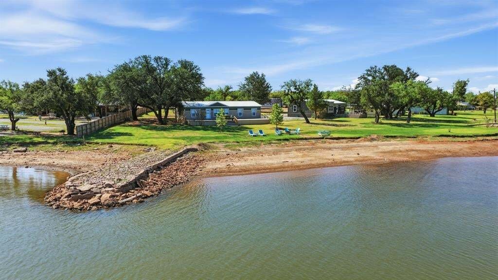 Graford, Texas, United States 4 - 18890169