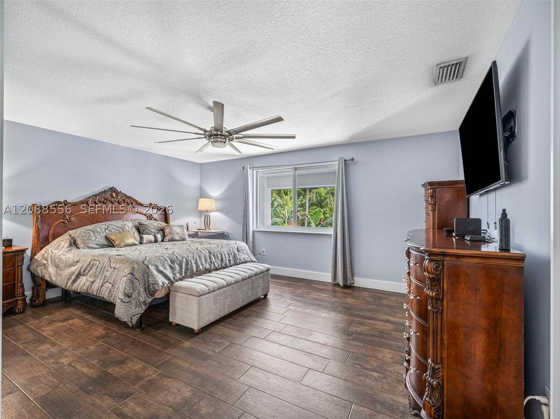 House in Miami, Florida, United States 5 - 18889383