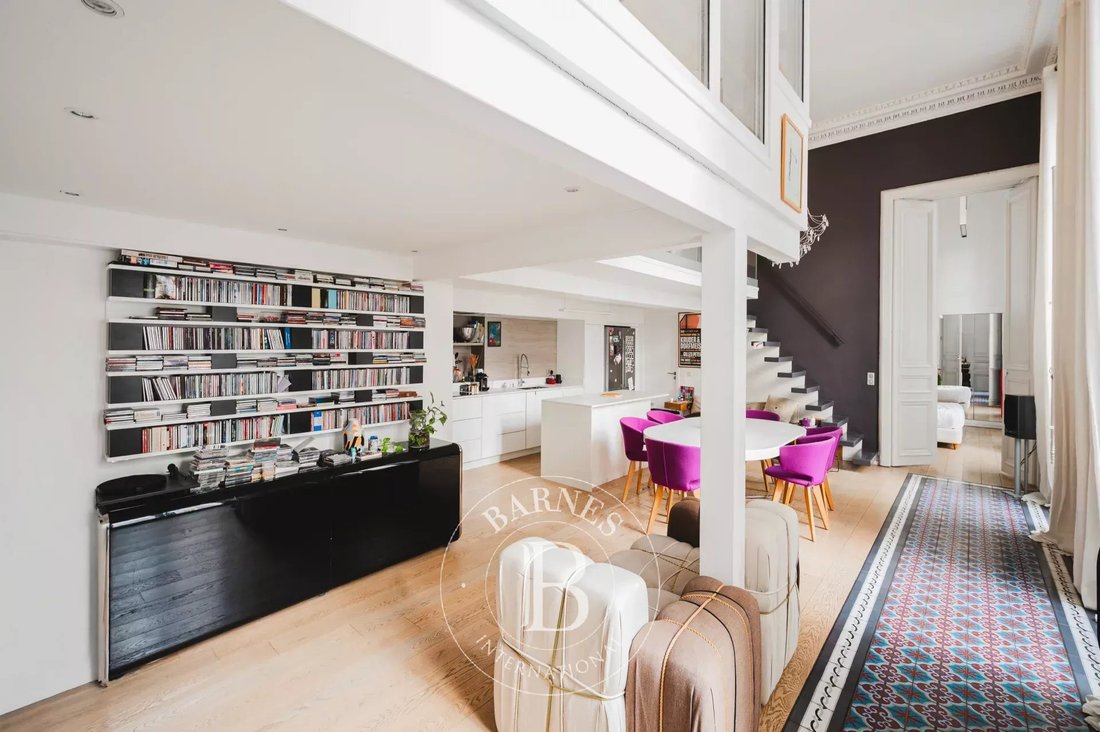 Apartment in Lorette-Martyrs, Paris 9e Arrondissement, Paris 5 - 18889429