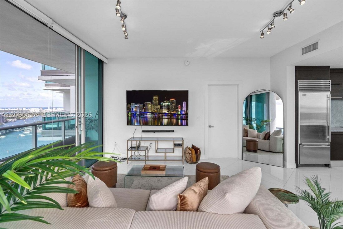 Condo in Miami, Florida, United States 3 - 18889379