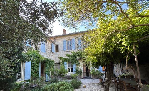 Casa a Fontvieille, Provenza-Alpi-Costa Azzurra, Francia 1