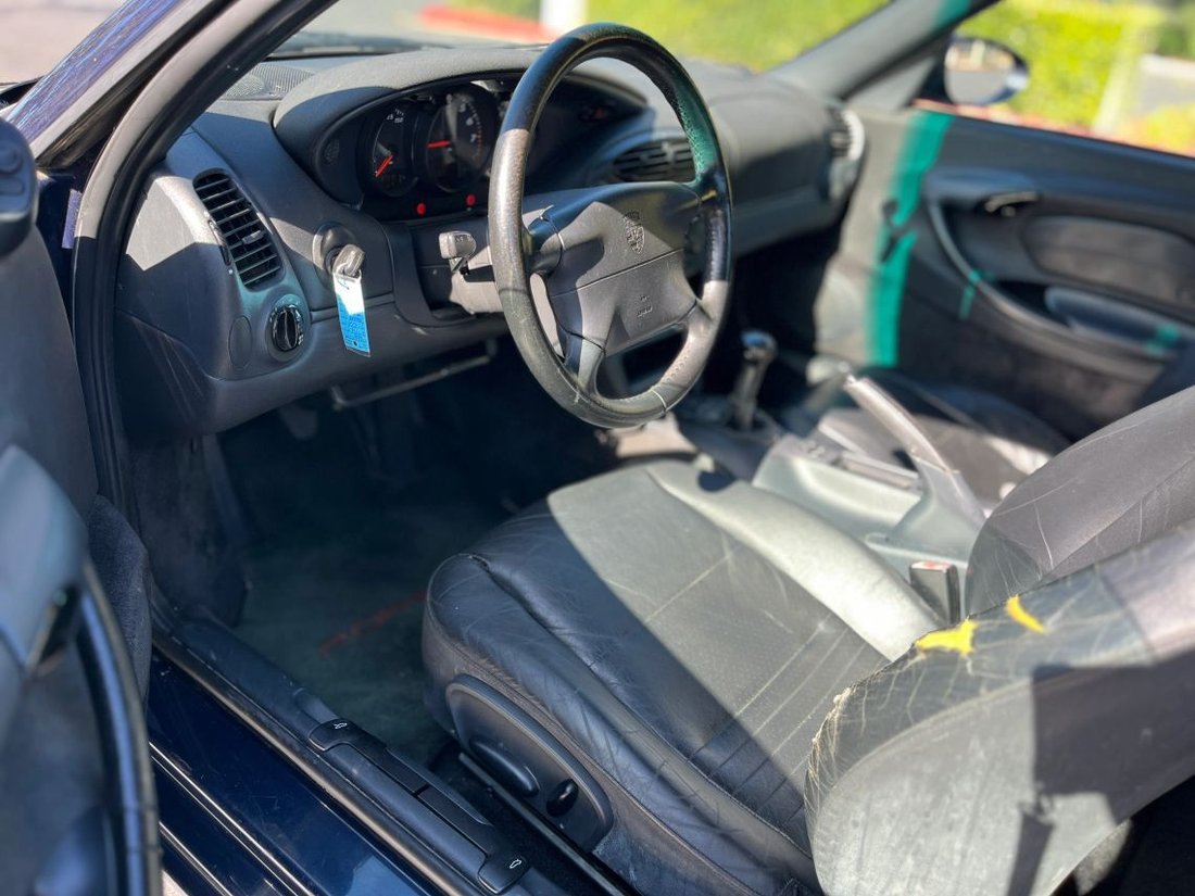 Cabriolet in San Jose, CA, United States 5 - 18892087