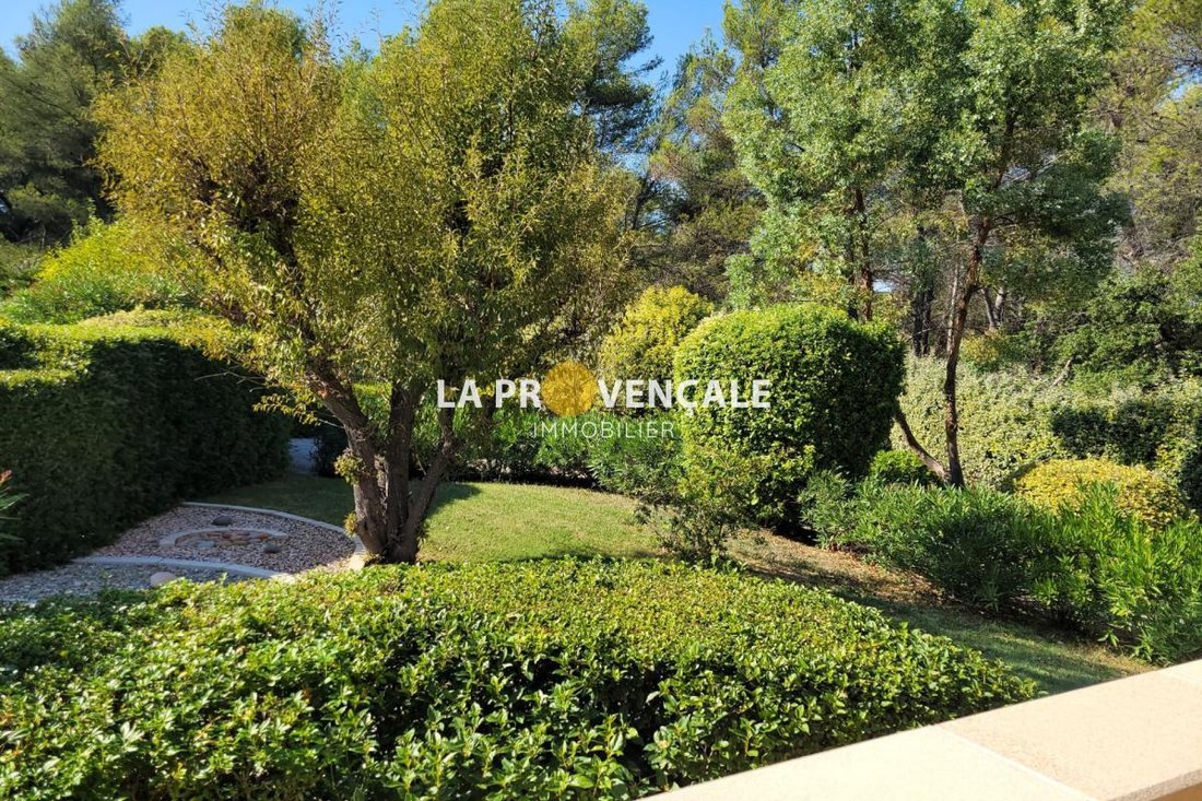 Casa en Greasque, Provenza-Alpes-Costa Azul, Francia 1 - 18880779