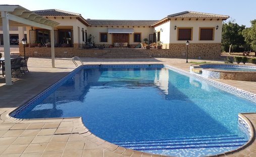Country House in Orihuela, Valencian Community, Spain 1