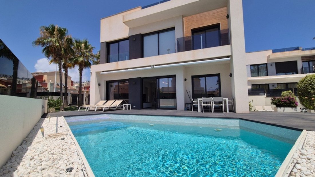 Haus in Torrevieja, Land Valencia, Spanien 1 - 18479770